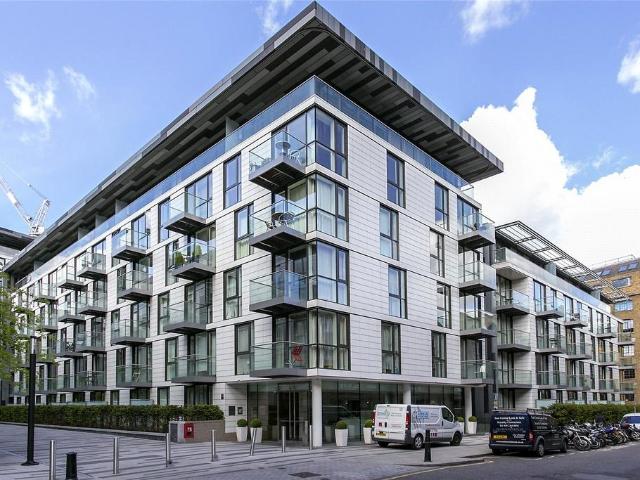 Flat for sale in St. George in the East, Whitechapel