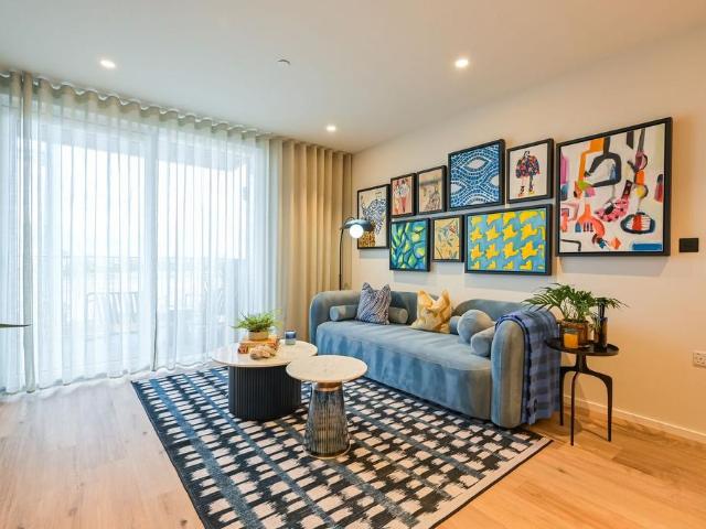 Flat for sale in Blackwall, Greater London