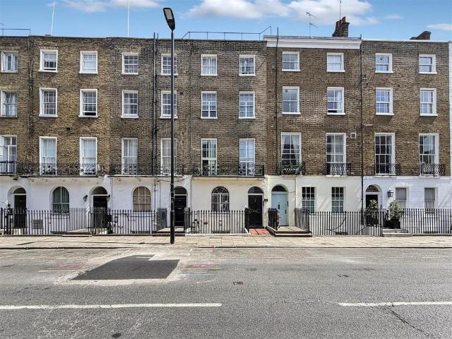 Flat for sale in City of Westminster, Greater London