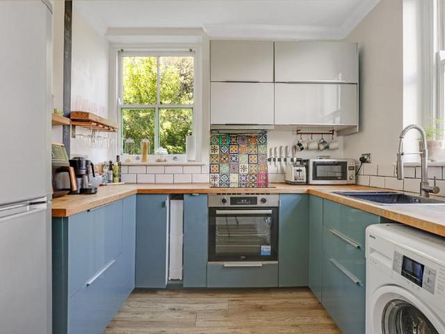 Flat for sale in Upper Sydenham, Greater London