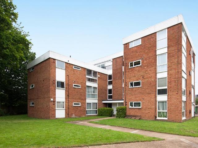 Flat for sale in Greater London