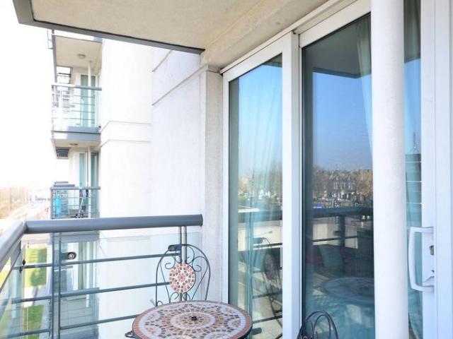 Flat for sale in Wandsworth, Greater London