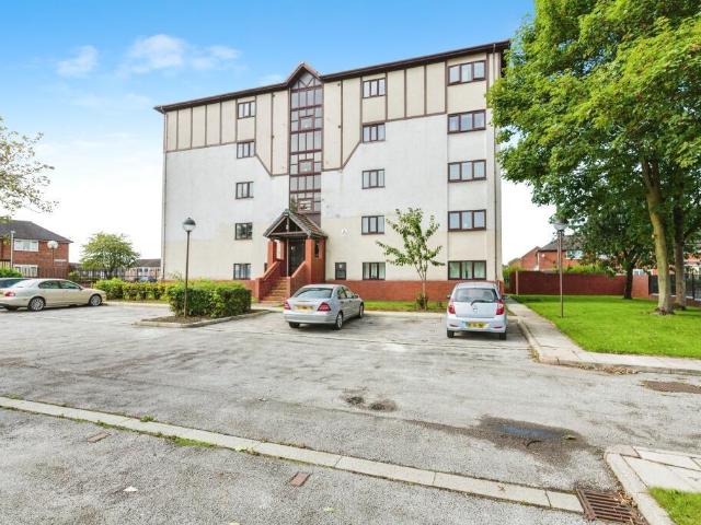 Flat for sale in Higher Bartle, Lancashire