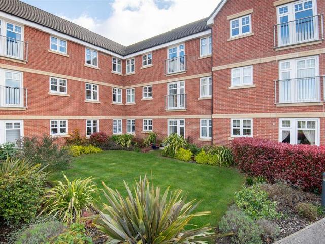 Flat for sale in Hatton Park, Wellingborough