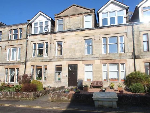 Flat for sale in Kilmacolm, Scotland