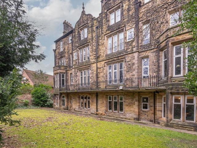 Flat for sale in Chapeltown, West Yorkshire