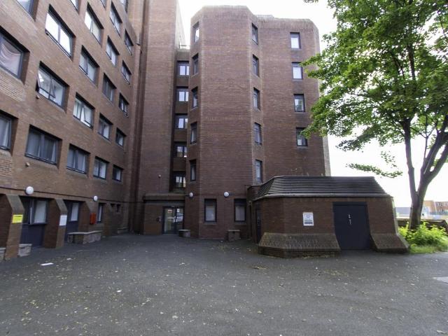 Flat for sale in Goldthorn Hill, West Midlands