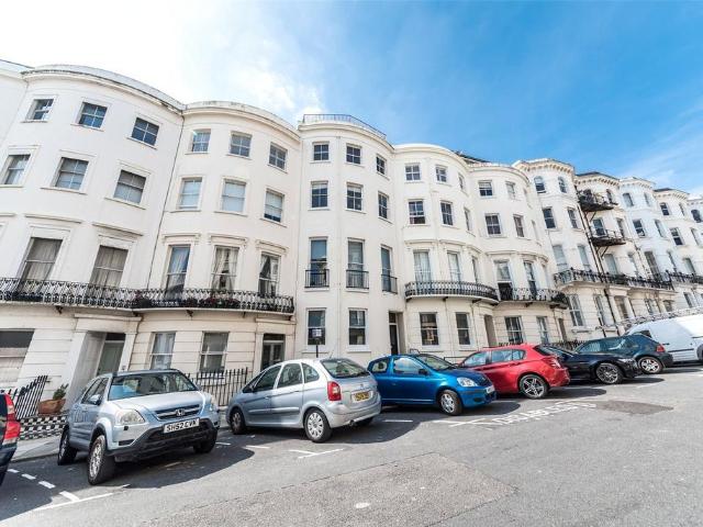 Flat for sale in Kemptown, Brighton