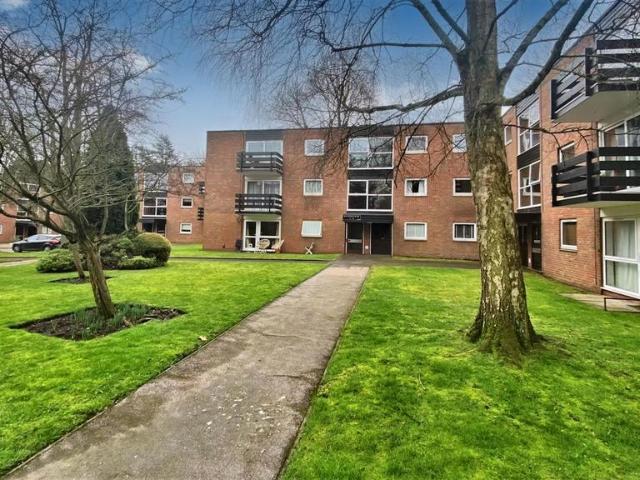 Flat for sale in Wake Green, West Midlands
