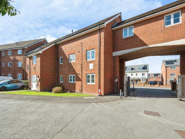 Flat for sale in Oldbury, Sandwell