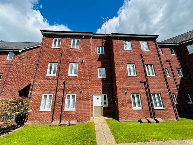 Flat for sale in Oughtrington, Warrington