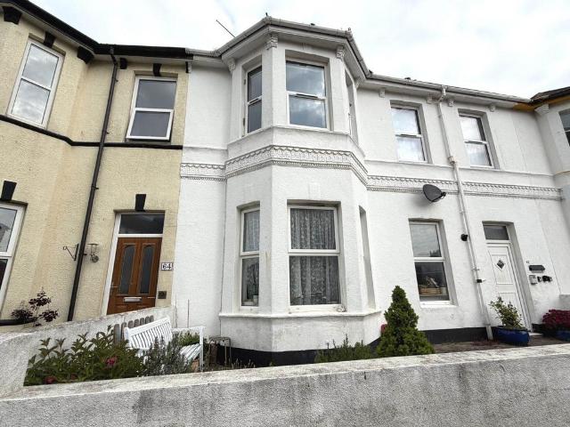 Flat for sale in Withycombe, Budlake