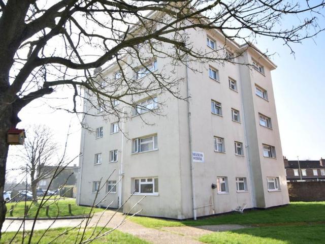Flat for sale in Priddy's Hard, Middlecroft