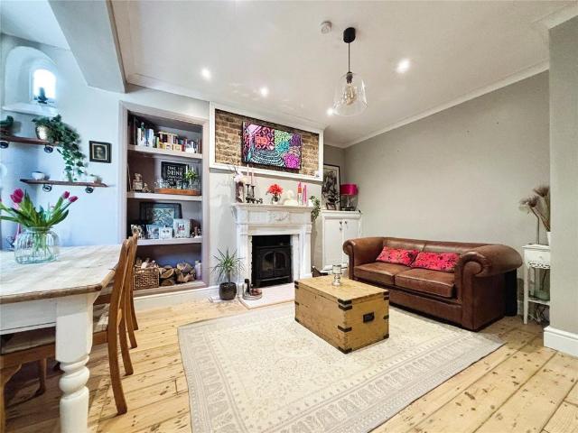 Flat for sale in Broadwater Down, Sandown Park