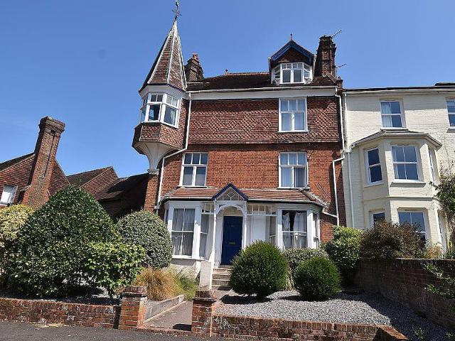 Flat for sale in Watergate, Devon