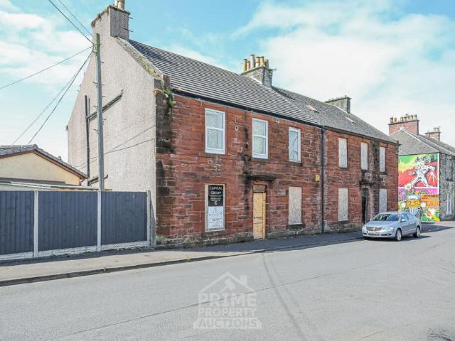 Flat for sale in Ardrossan, Scotland