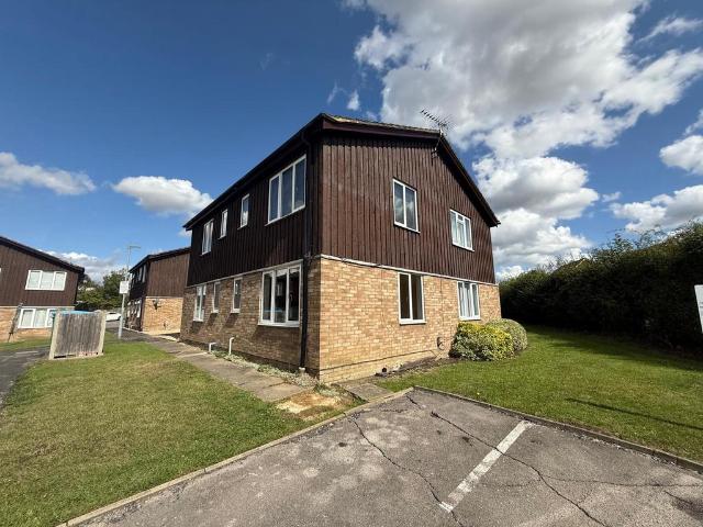 Flat for sale in Stoke Mandeville, Buckinghamshire