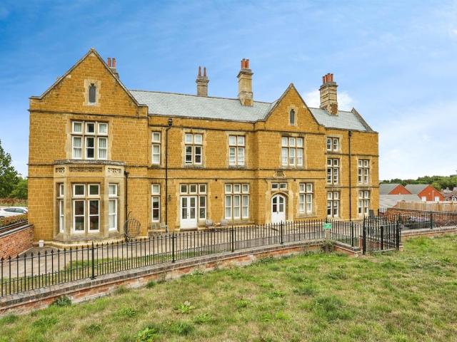 Flat for sale in Brentingby, Leicestershire