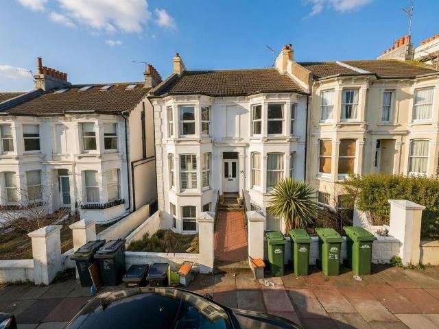 Flat for sale in Round Hill, Brighton & Hove