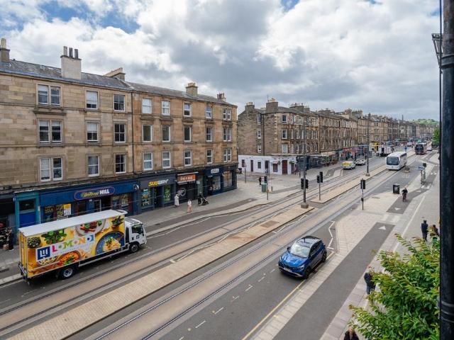 Flat for sale in Lorne, Leith