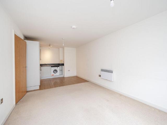 Flat for sale in London Borough of Waltham Forest, Greater London
