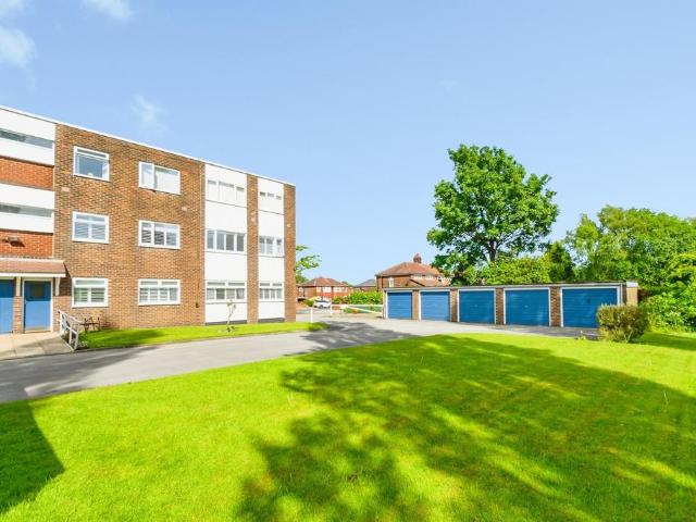 Flat for sale in Clifton, Salford