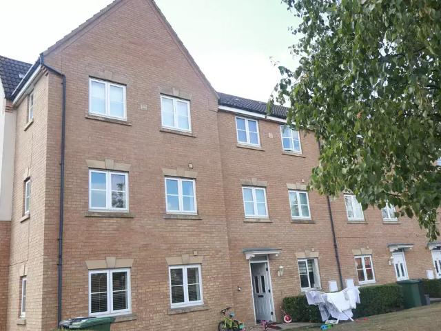 Flat for sale in Hampton Hargate, Peterborough