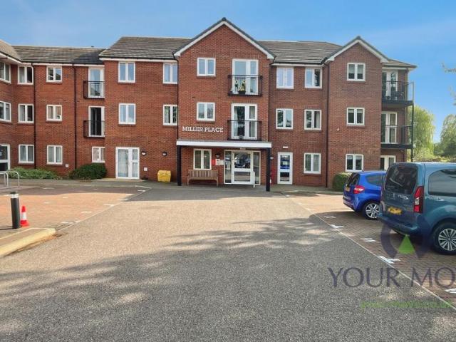 Flat for sale in Putnoe, Bedford