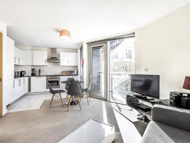 Flat for sale in St. George in the East, Whitechapel