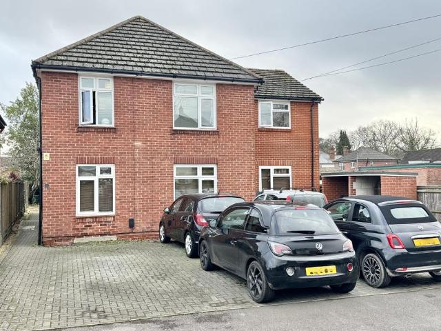Flat for sale in Fareham, Hampshire