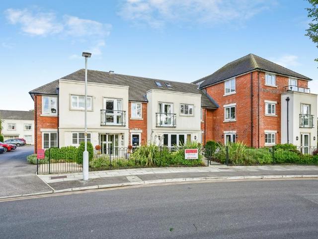 Flat for sale in Freshfield, Sefton