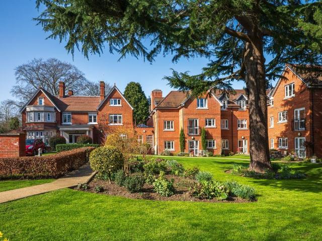 Flat for sale in Chislehurst, Greater London