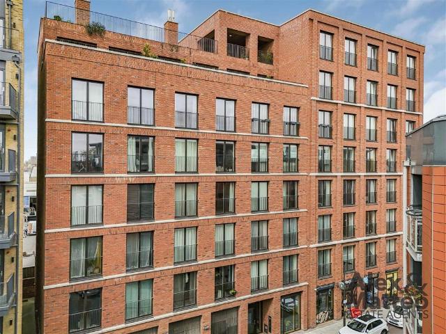 Flat for sale in Bermondsey, Greater London