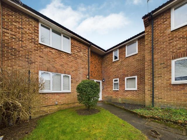 Flat for sale in Priest Down, Hampshire
