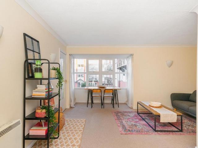 Flat for sale in Broadmead, Feckenham