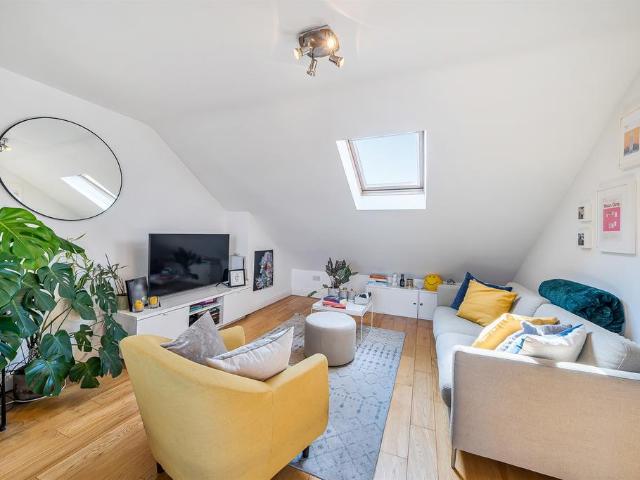 Flat for sale in London Borough of Barnet, Greater London
