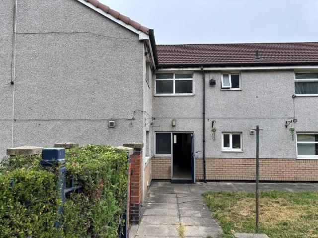 Flat for sale in Holmewood, West Yorkshire