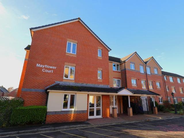 Flat for sale in Shirley, Isle Of Man