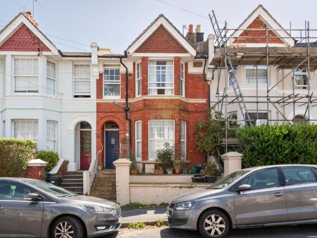 Flat for sale in Queen's Park, Brighton & Hove