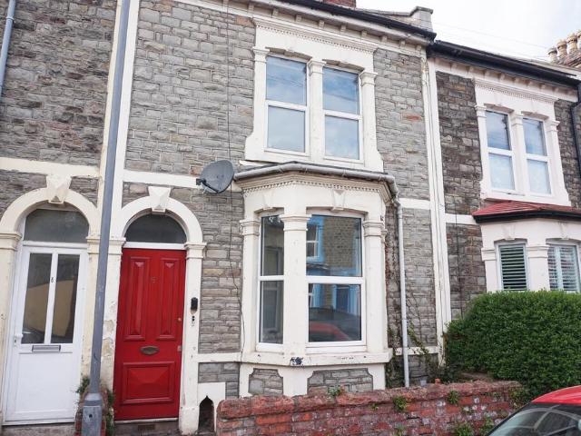 Flat for sale in Lawrence Hill, Feckenham