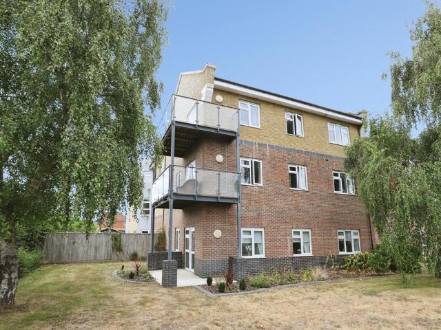 Flat for sale in Grove Park, Oad Street