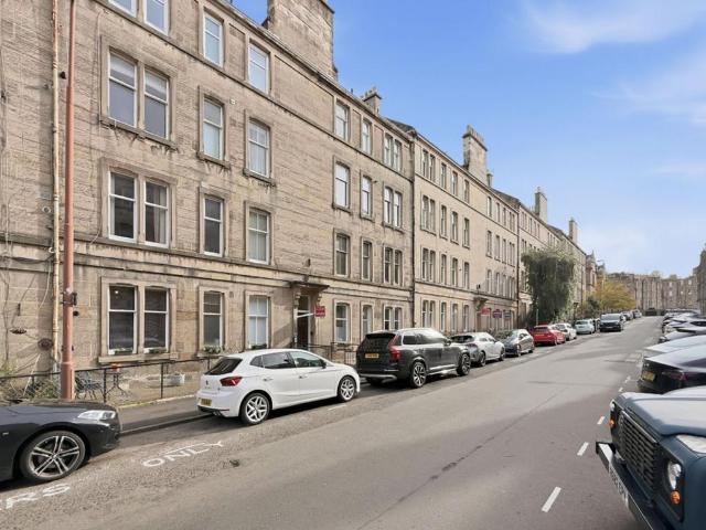 Flat for sale in Comely Bank, City of Edinburgh