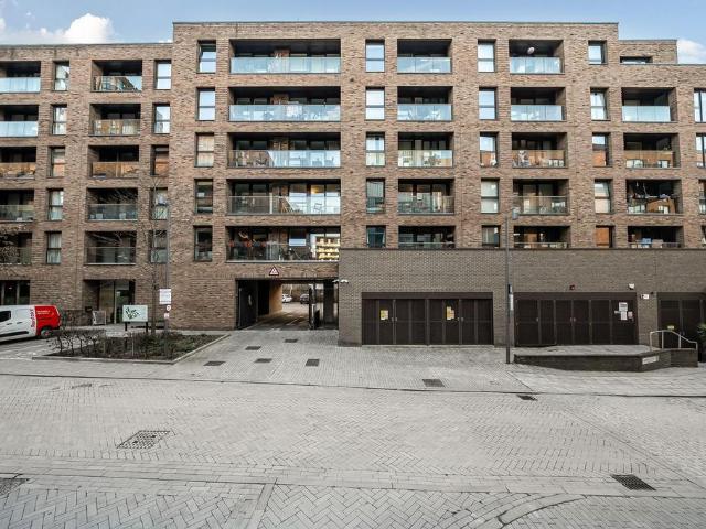 Flat for sale in London Borough of Lewisham, Greater London