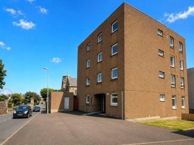 Flat for sale in Burntisland, Scotland