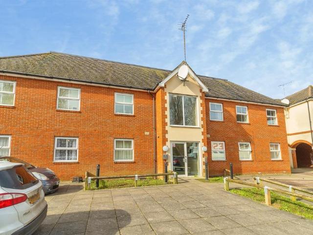 Flat for sale in West Bletchley, Bletchley