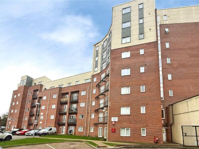 Flat for sale in Salford, Greater Manchester