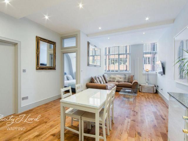 Flat for sale in Tower Liberty, Whitechapel