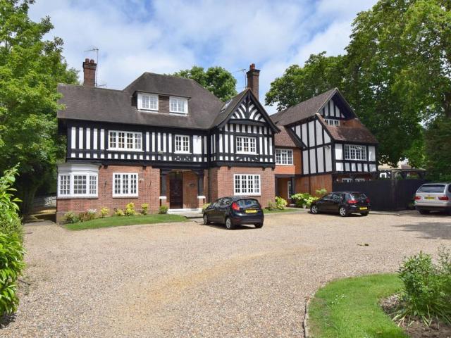 Flat for sale in London Borough of Hillingdon, Greater London