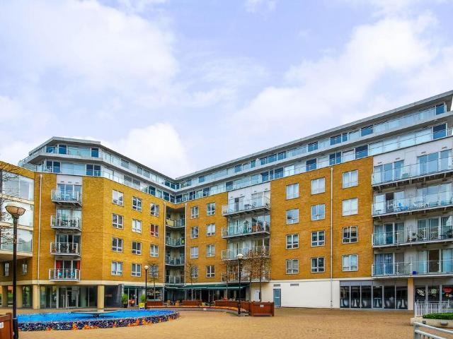Flat for sale in Ratcliffe, Limehouse