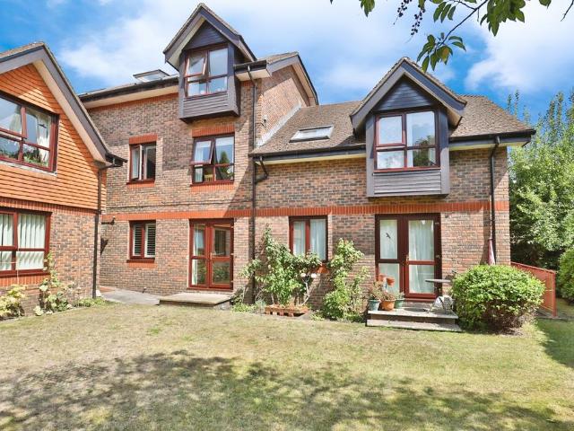 Flat for sale in Ringwood, Ashurst Bridge